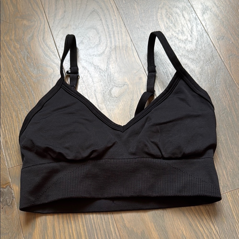 Size 4 Lululemon Low V-Neck Sports Bra